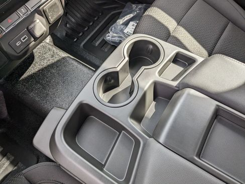 New 2025 Chevrolet Silverado 1500 W/T image 17