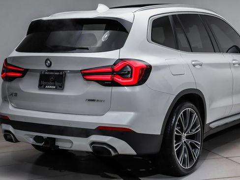Used 2023 BMW X3 xDrive30i w/ Premium Package image 4