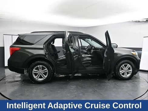 Used 2023 Ford Explorer XLT w/ Equipment Group 202A image 32