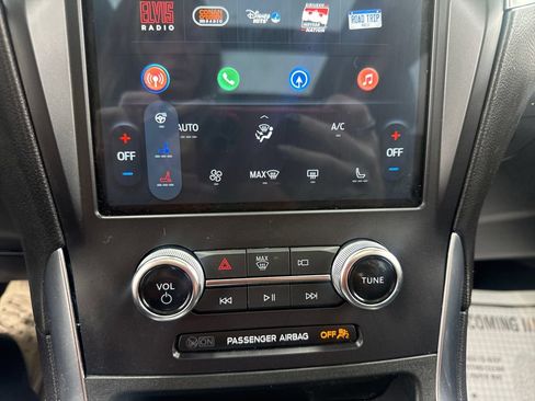Used 2024 Ford Edge Titanium w/ Equipment Group 301A AWD/4WD image 35