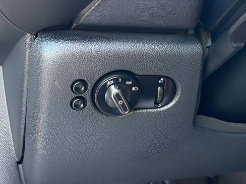 Used 2018 MINI Cooper 2-Door Hardtop FWD image 33