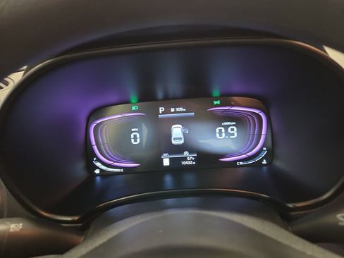Used 2025 Kia Soul LX w/ LX Technology Package FWD image 20