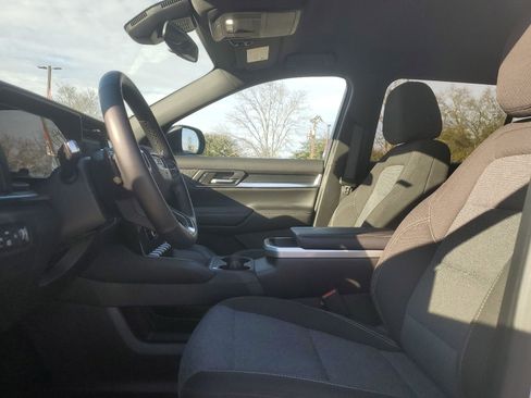 Used 2025 GMC Terrain Elevation image 8