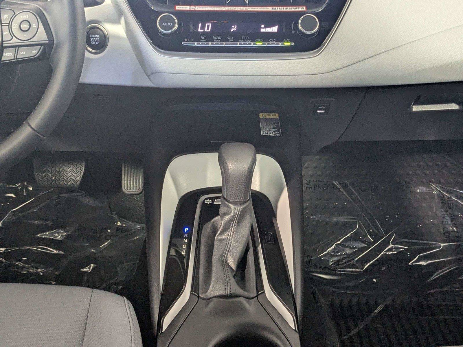 Certified 2026 Toyota Corolla SE w/ SE Package FWD image 41