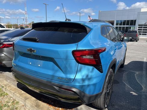 Used 2025 Chevrolet Trax ACTIV w/ Driver Confidence Package image 7