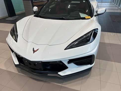 Used 2024 Chevrolet Corvette Stingray Premium Conv w/ Z51 Performance Package image 1
