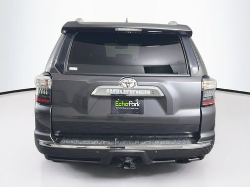 Used 2020 Toyota 4Runner Limited AWD/4WD image 7