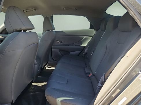 Used 2025 Hyundai Elantra SE FWD image 13