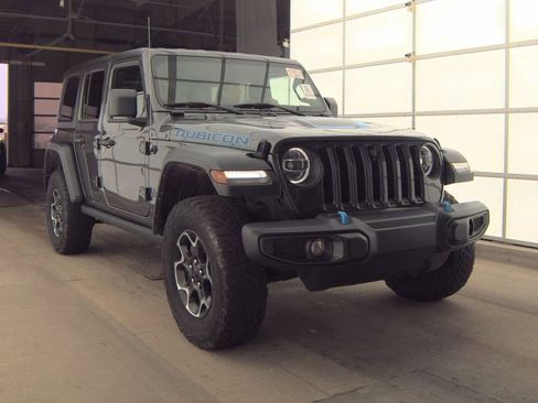 Used 2022 Jeep Wrangler Unlimited Rubicon 4xe w/ Cold Weather Group AWD/4WD image 3