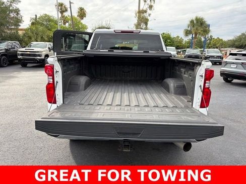 Used 2023 Chevrolet Silverado 2500 LT AWD/4WD image 16