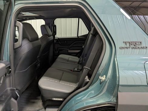 Used 2025 Toyota 4Runner TRD Off-Road Premium AWD/4WD image 10