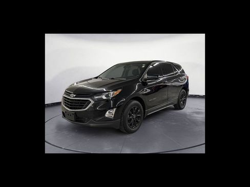 Used 2019 Chevrolet Equinox LT w/ Driver Convenience Package image 2