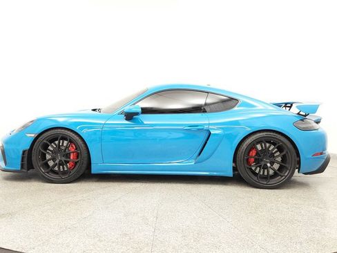 Used 2020 Porsche 718 Cayman GT4 RWD image 2