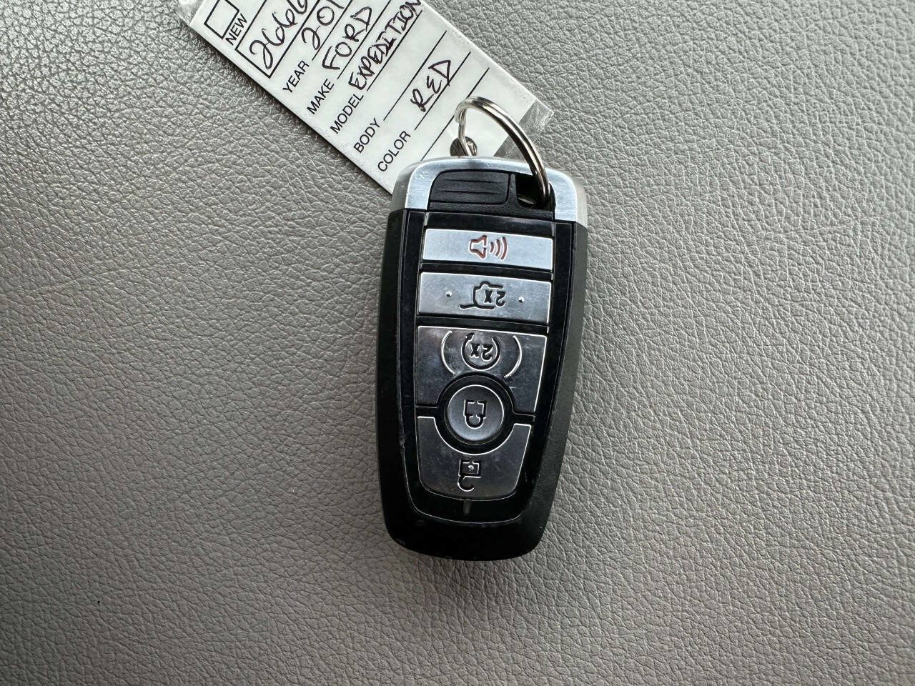 Used 2019 Ford Expedition Limited w/ Equipment Group 301A AWD/4WD image 43