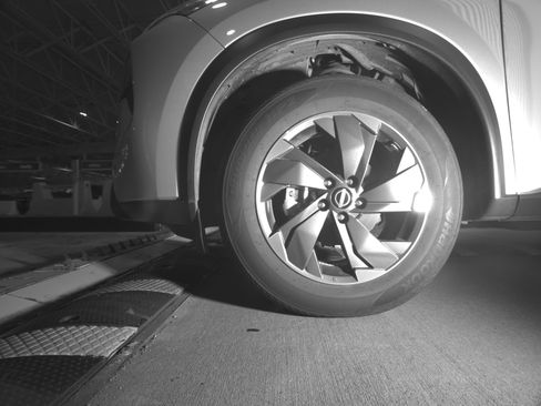 Used 2025 Nissan Rogue SV image 12