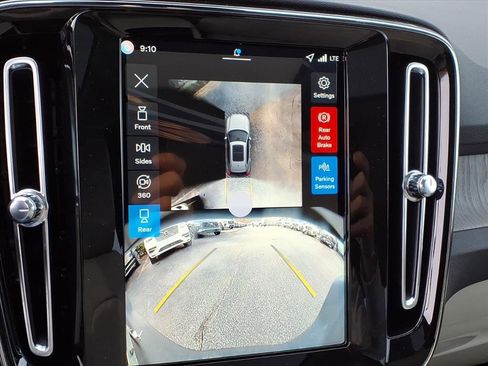 New 2026 Volvo XC40 B4 Plus w/ Climate Package image 16