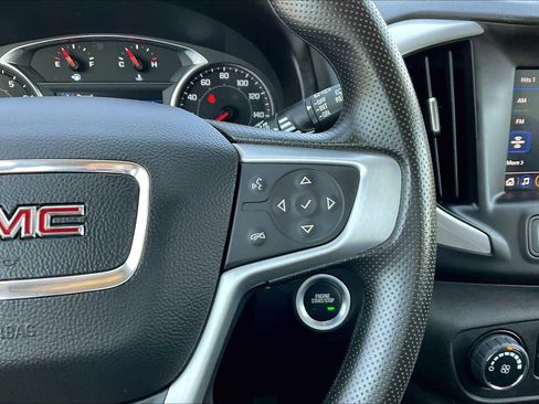 Used 2024 GMC Terrain SLE image 23