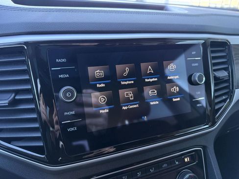 Used 2022 Volkswagen Atlas SE image 19