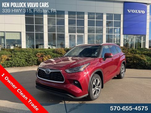 Used 2022 Toyota Highlander XLE image 1