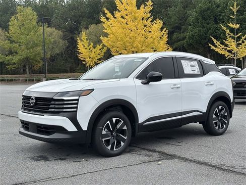 New 2026 Nissan Kicks SV w/ Illumination Package image 3