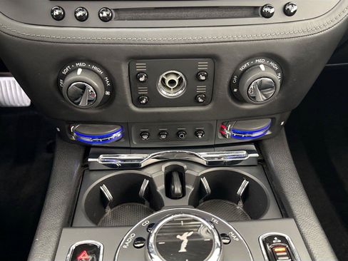 Used 2014 Rolls-Royce Wraith RWD image 18
