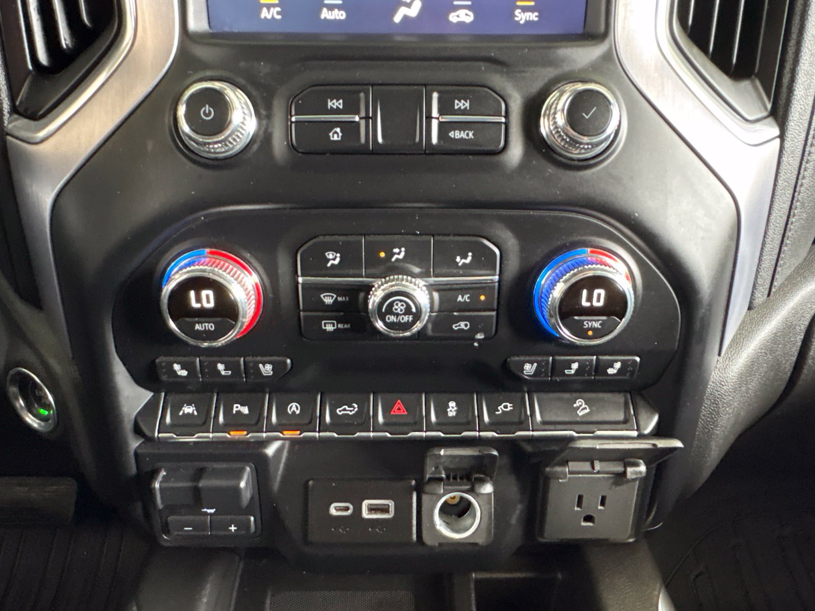 Used 2020 GMC Sierra 1500 SLT AWD/4WD image 24