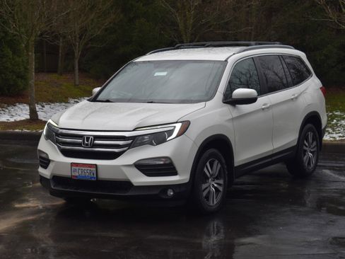 Used 2016 Honda Pilot EX image 2