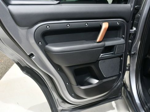 Used 2023 Land Rover Defender 110 X image 24