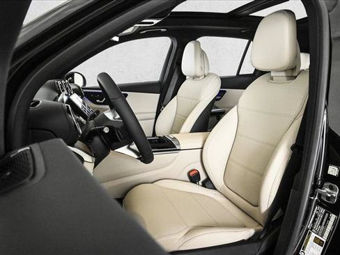 Certified 2026 Mercedes-Benz GLC 300 4MATIC image 18