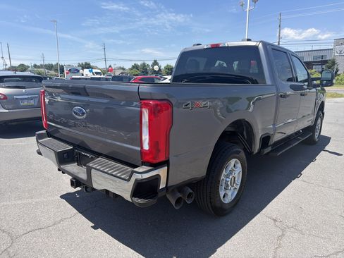 Certified 2025 Ford F250 XLT AWD/4WD image 3