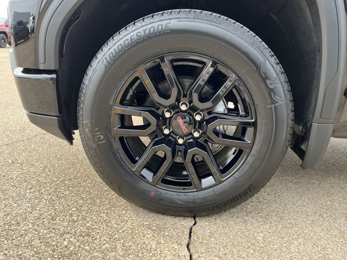 New 2026 GMC Sierra 1500 Elevation image 27