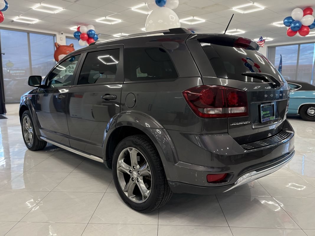 Used 2017 Dodge Journey Crossroad FWD image 10