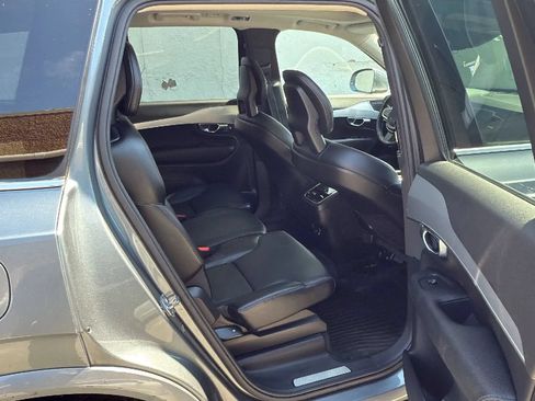 Used 2018 Volvo XC90 T5 Momentum w/ Convenience Package AWD/4WD image 25