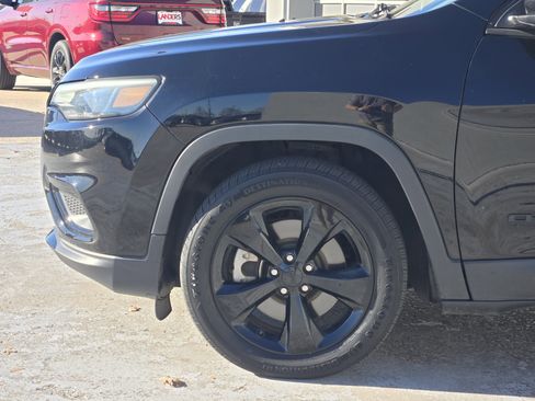 Used 2021 Jeep Cherokee Altitude image 9