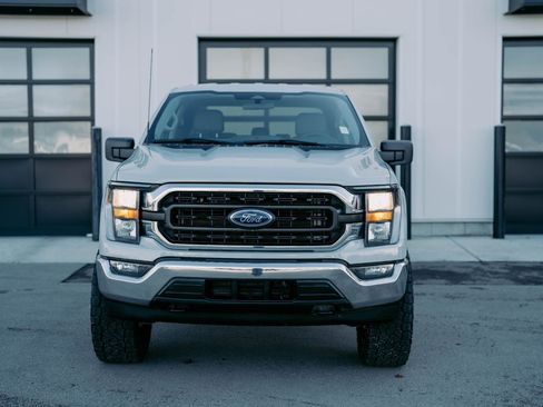 Used 2023 Ford F150 XLT w/ Trailer Tow Package image 3