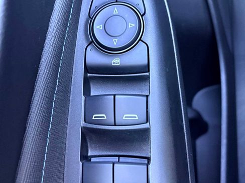 Used 2025 Buick Envista Sport Touring w/ Advanced Safety Package image 31