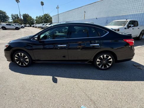 Used 2019 Nissan Sentra SR FWD image 6