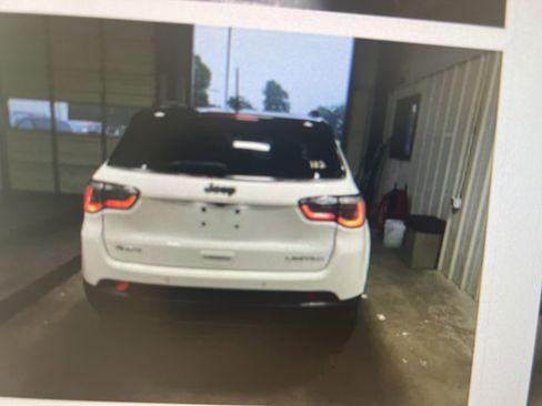 Used 2017 Jeep Compass Limited AWD/4WD image 7