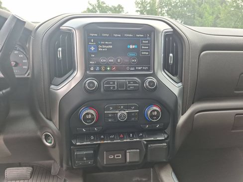 Used 2020 Chevrolet Silverado 1500 LT Trail Boss AWD/4WD image 13