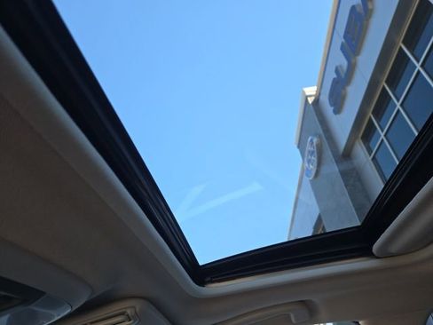 Used 2024 Subaru Crosstrek 2.0i Premium image 11