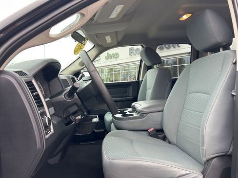 Used 2017 RAM 1500 ST w/ SXT Appearance Group image 11