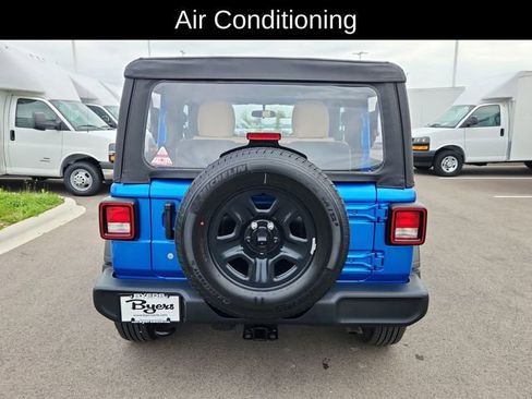 Used 2021 Jeep Wrangler Sport image 8