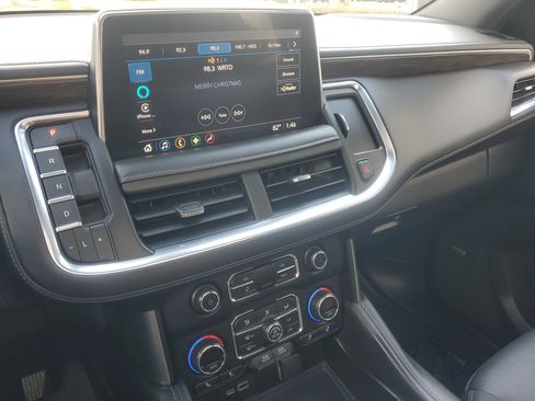 Used 2021 Chevrolet Tahoe LT w/ LT Signature Package image 31