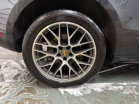 Used 2018 Porsche Macan Sport Edition image 27