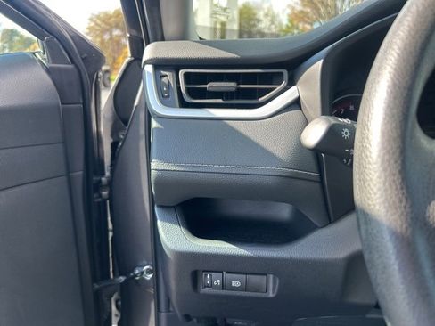 Used 2024 Toyota RAV4 XLE image 28