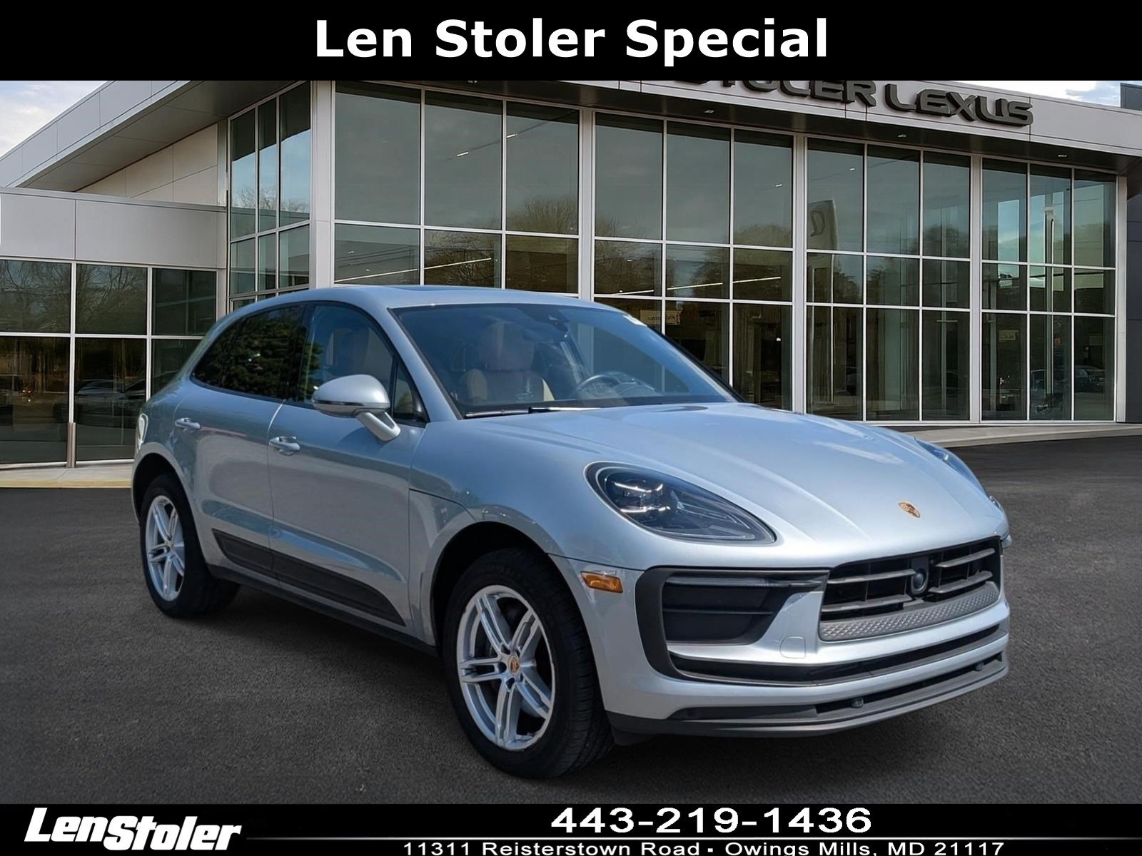 Used 2024 Porsche Macan AWD/4WD image 1