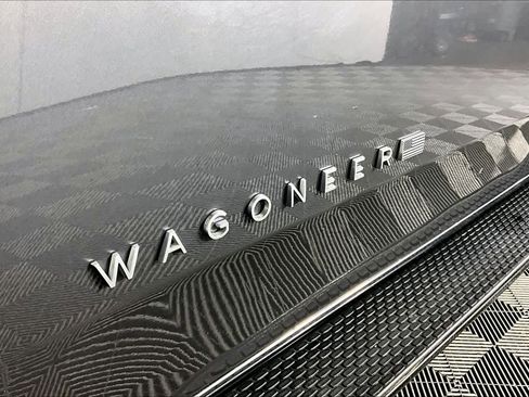 Used 2023 Jeep Wagoneer 2WD image 27