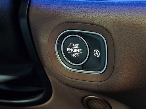 Used 2026 Mercedes-Benz GLE 450 4MATIC image 35