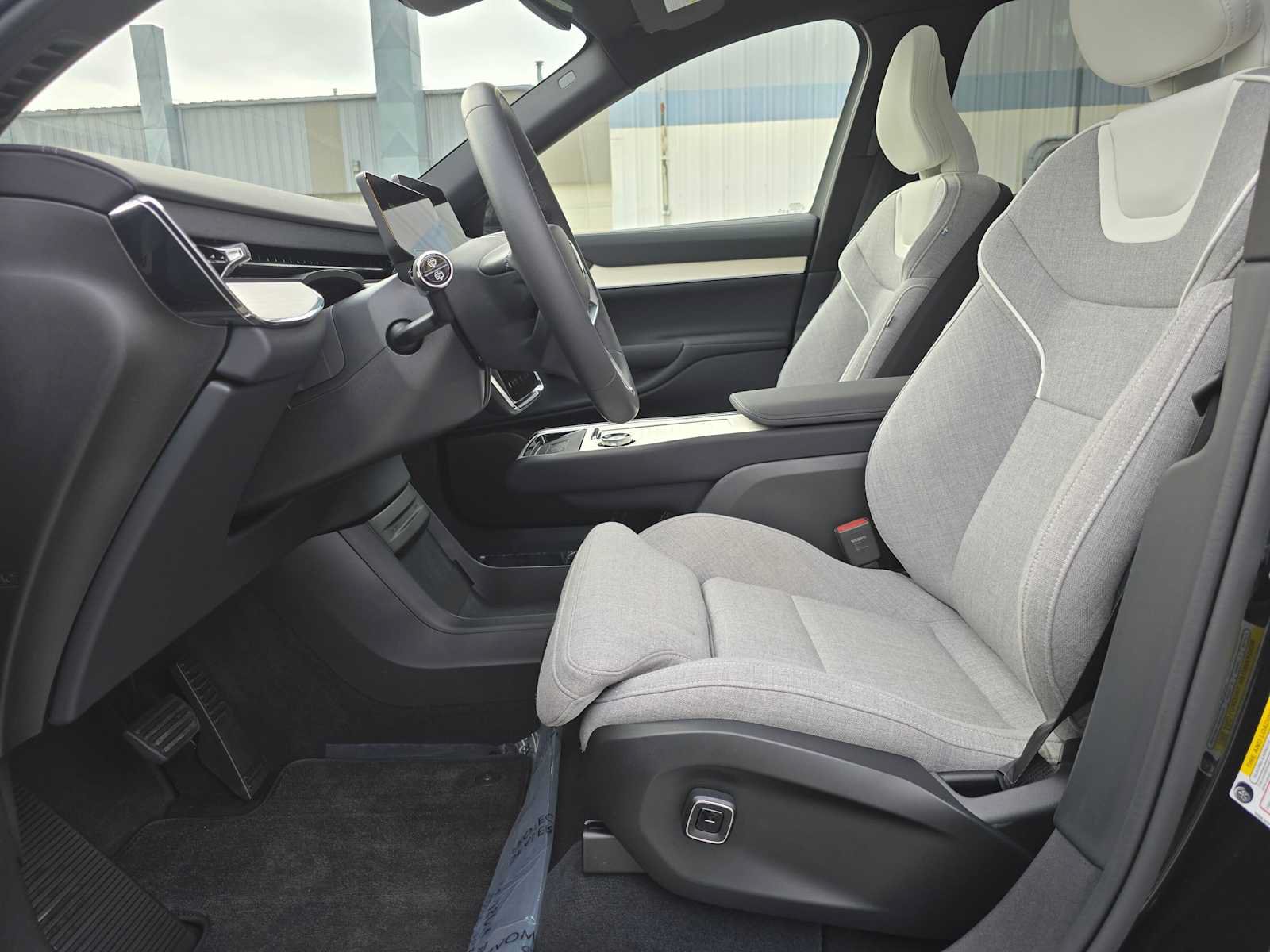 Certified 2025 Volvo EX90 Ultra AWD/4WD image 21