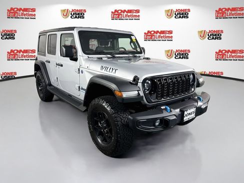 Used 2024 Jeep Wrangler Unlimited AWD/4WD image 30